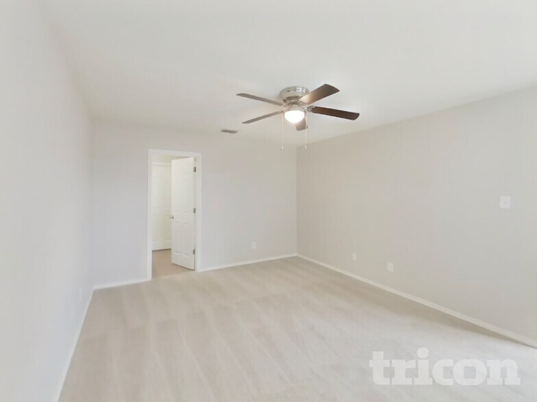 Building Photo - 2319 Camberly View