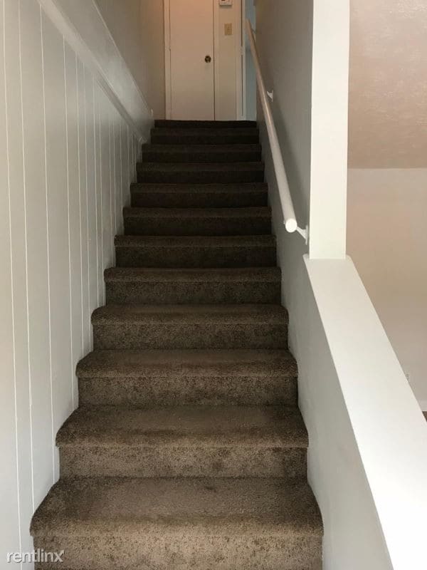 Building Photo - 2 br, 1.5 bath Townhome - 201 Cedar St