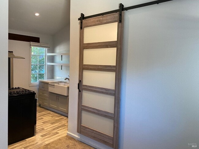 Building Photo - 1644 Hillview Pl