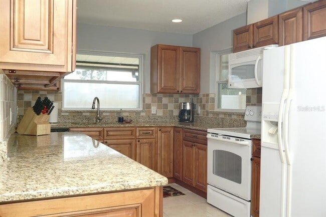 Building Photo - 3139 Carlos Dr