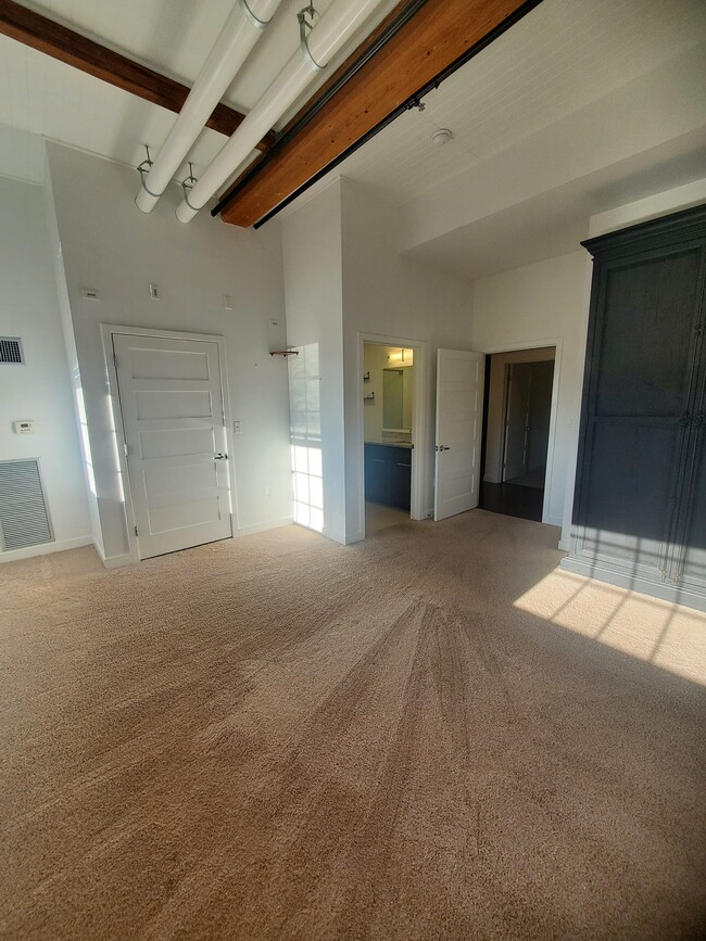 Building Photo - 48 Water St