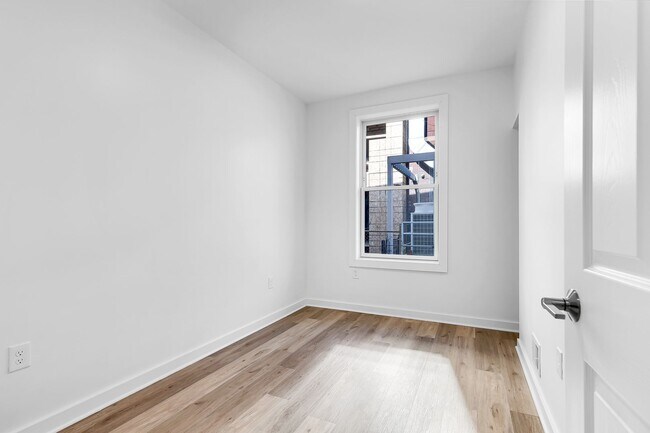 Building Photo - 1712 3rd St NW