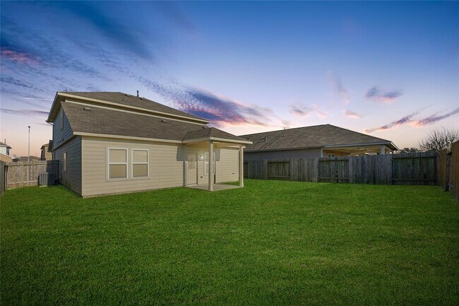 Building Photo - 6939 Hazelnut Ln