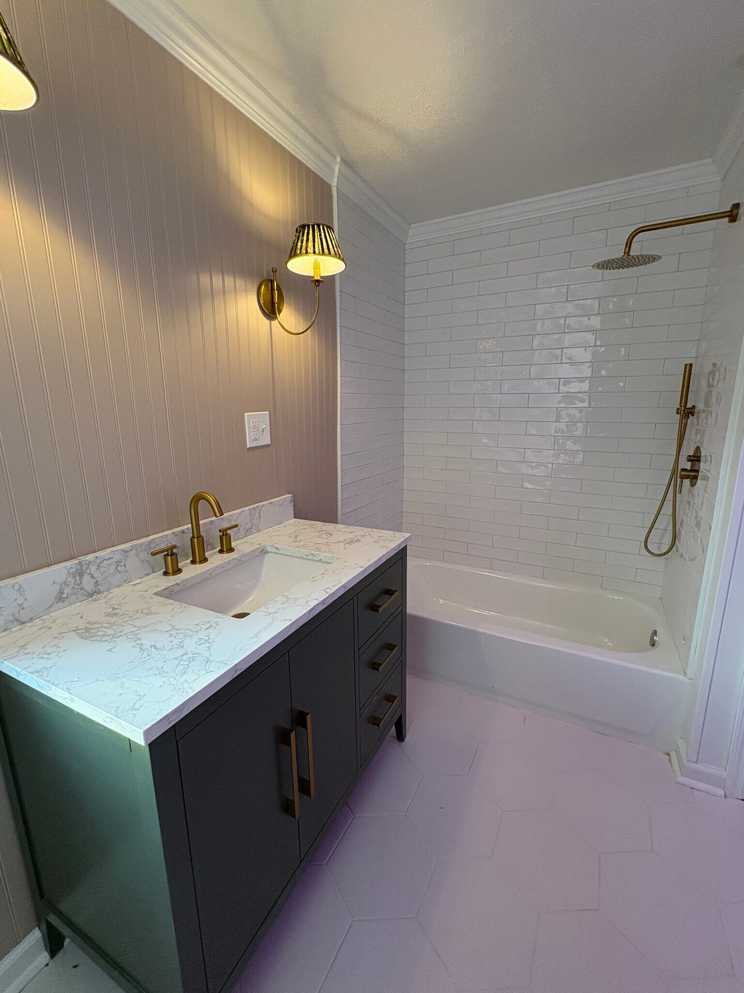 Building Photo - 589 Mountain Rd