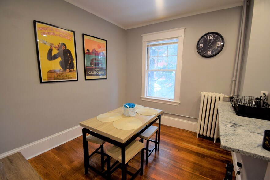 Building Photo - 235 Chestnut Hill Ave