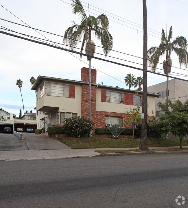 Primary Photo - 1825 Taft Ave