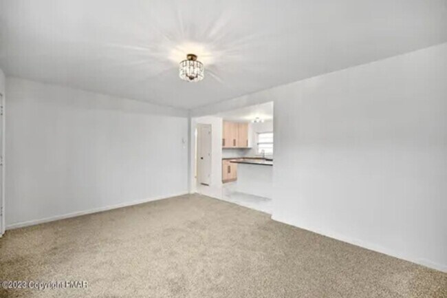 Building Photo - 125 Alwen Ave