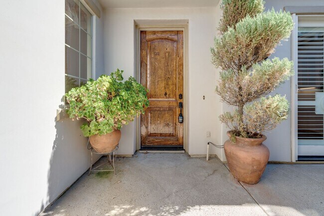 Building Photo - Luxury 4-Bedroom Home in El Dorado Hills Exclusive Serrano Community!