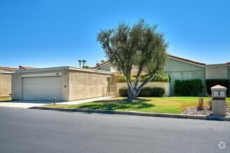 Building Photo - 39810 Bedford Dr