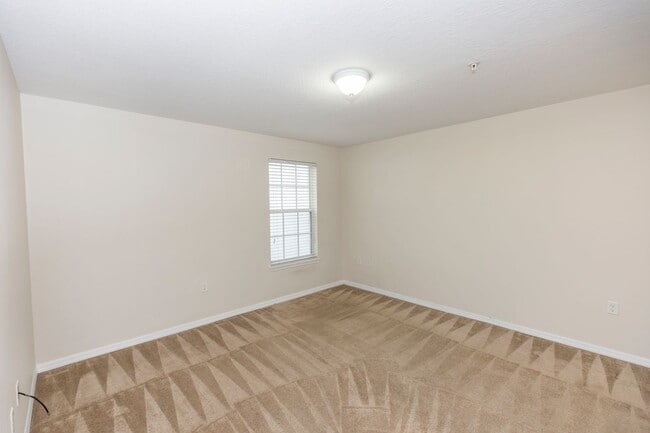 Building Photo - 3-story, 3/3.5, updated, townhome in the heart of Baldwin Park!