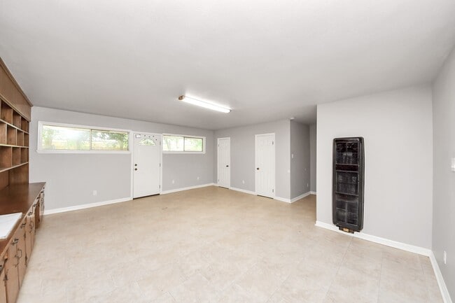 Building Photo - 10206 Catlett Ln