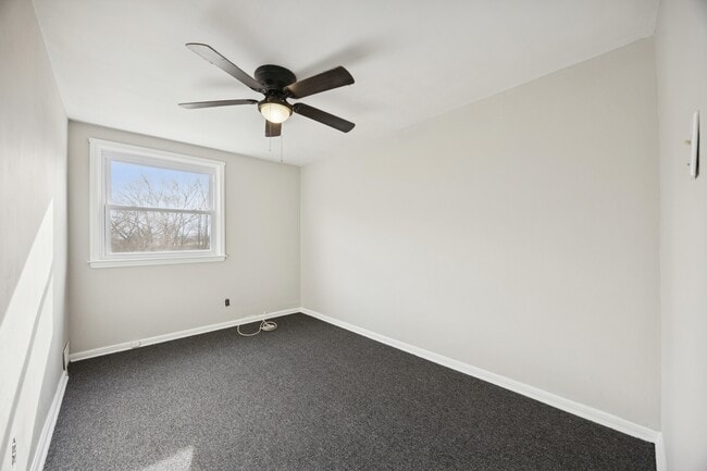 Building Photo - 1032 Taylor Dr