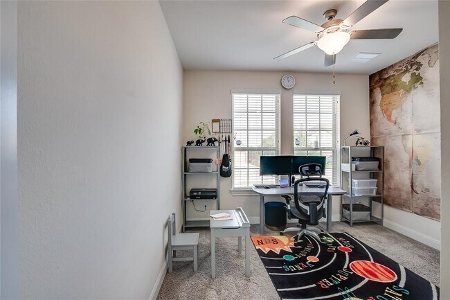 Building Photo - 508 Middle Brook Dr