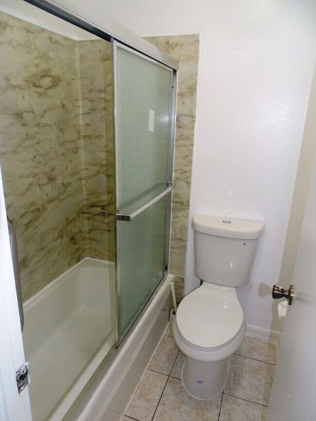 Building Photo - 5403 Newcastle Ave