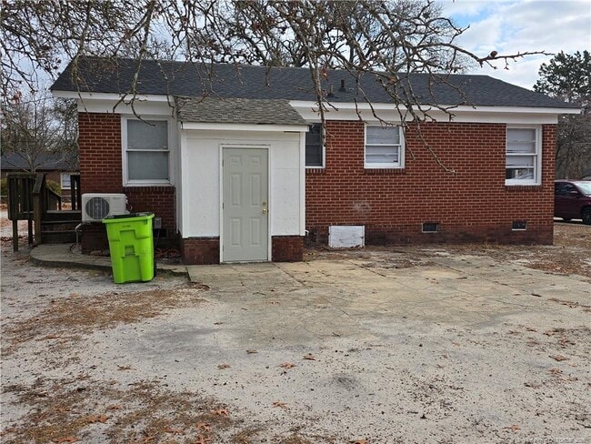 Building Photo - 206 S 7th St