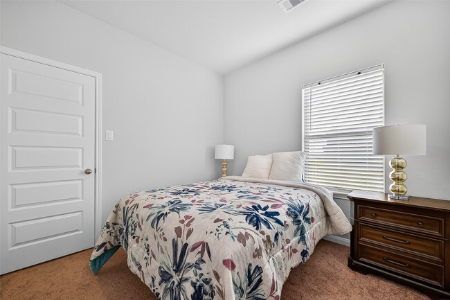 Building Photo - 8102 Coral Dr