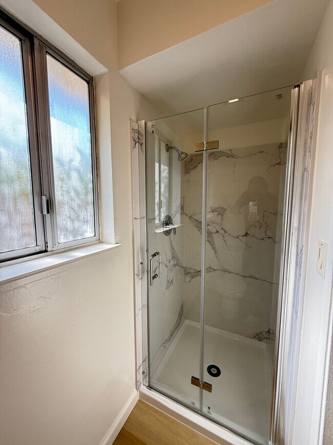 Building Photo - Remodeled Duplex in Central Sunnyvale Loca...