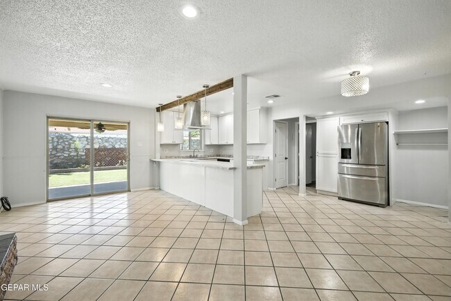 Building Photo - 9674 Stonehaven Dr