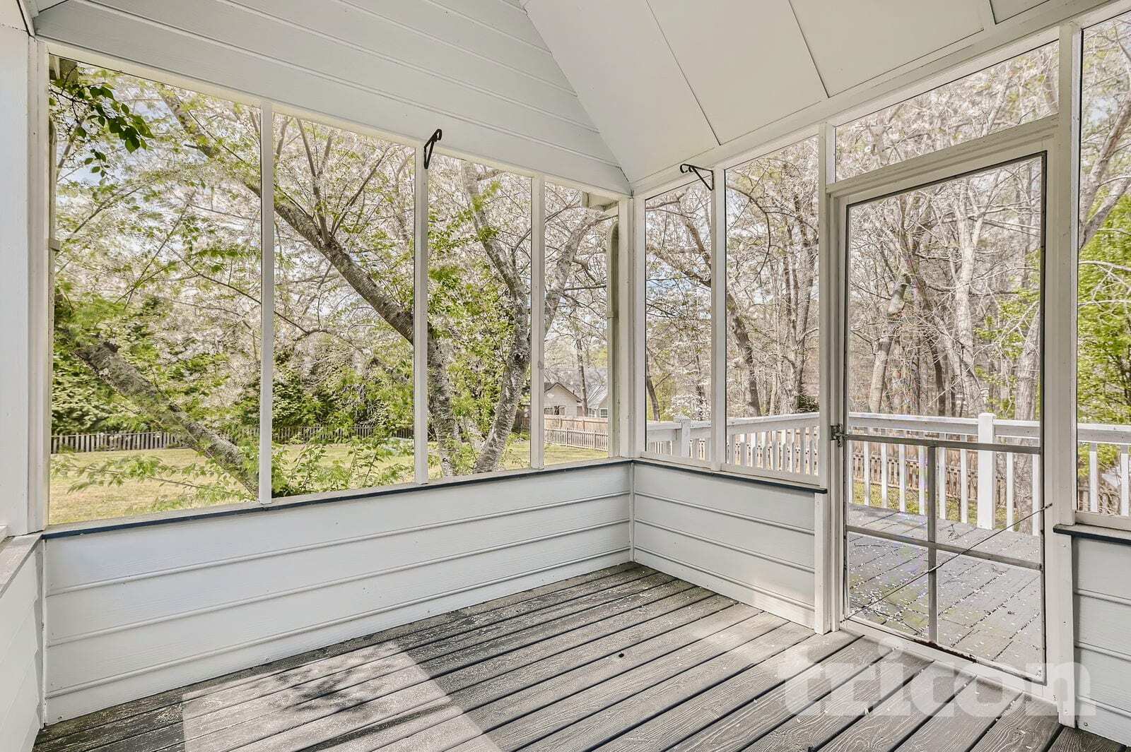 Building Photo - 757 Cedarcrest Rd