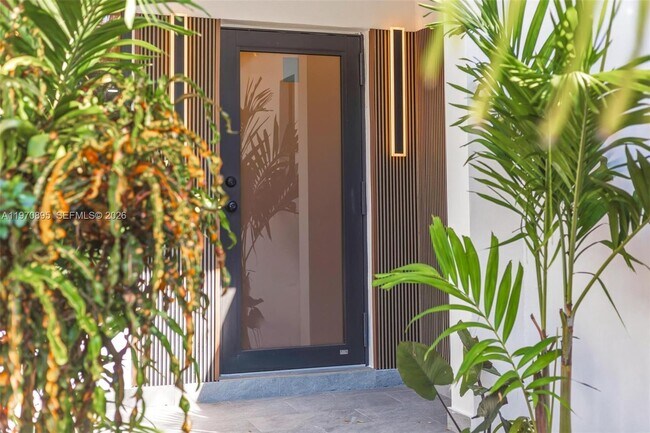 Building Photo - 751 NE 80th St