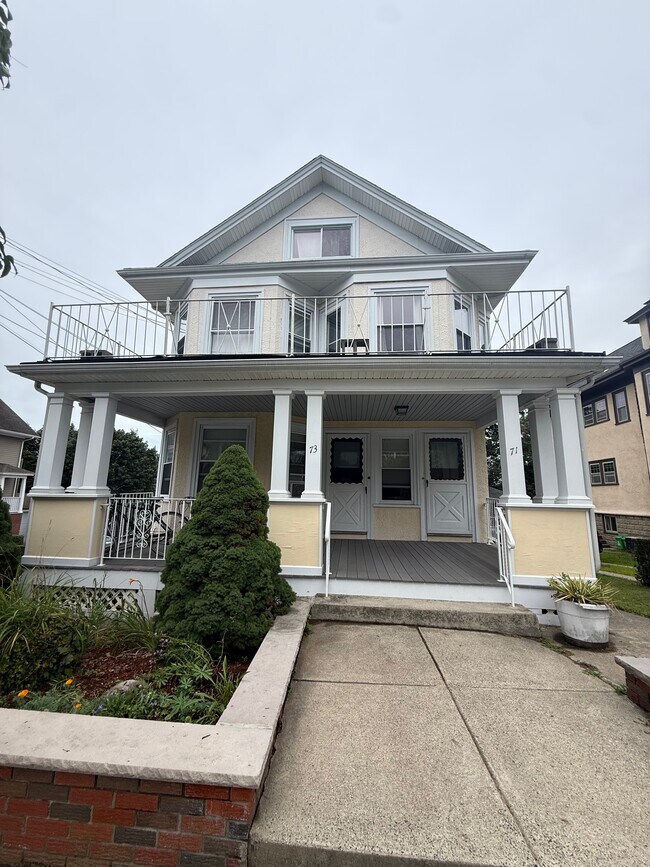 Building Photo - 71 Hillside Ave