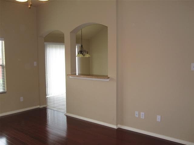 Building Photo - 609 Twin Knoll Dr