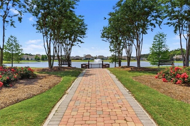 Building Photo - 501 N Corniche Du Lac