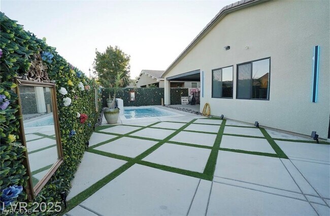 Building Photo - 9239 Beltana Ct