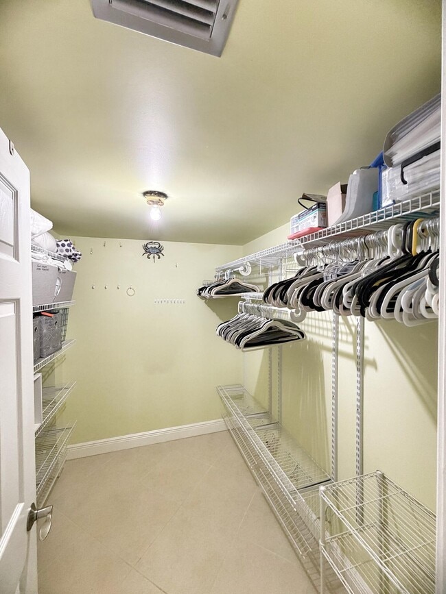 Building Photo - 3492 NE Causeway Blvd