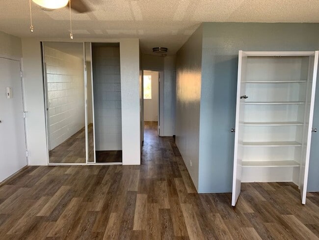 Building Photo - Palehua Villas, newly renovated breezy 3 bed, 2 ba, 2 parking stalls, water/sewer