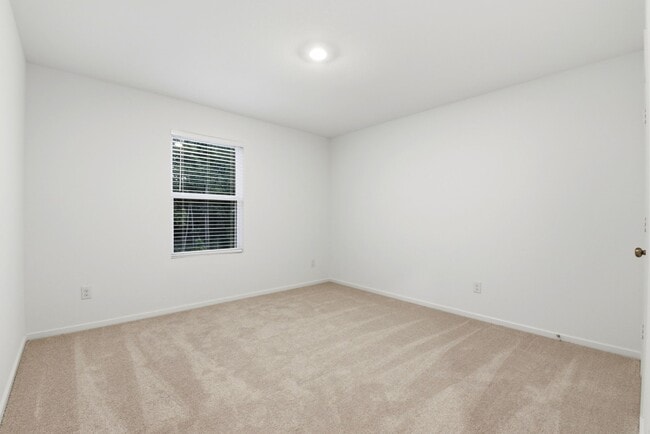 Building Photo - 15227 Abella Dr