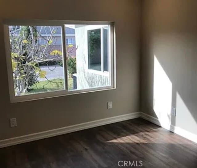 Building Photo - 9556 E Live Oak Ave