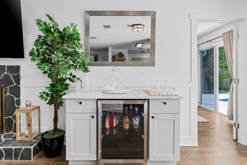 Building Photo - 1442 45th Ave NE