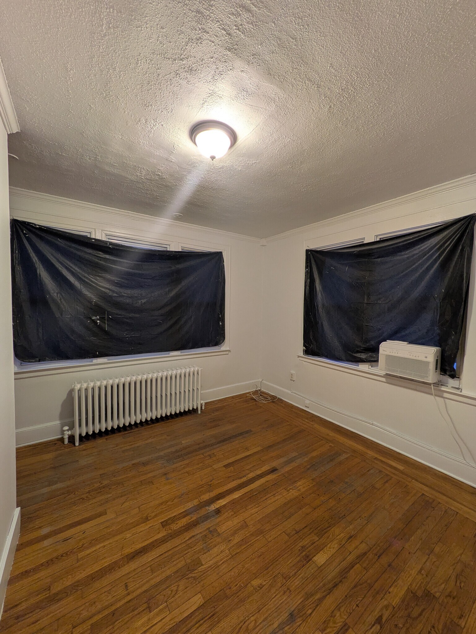 Building Photo - 70 Benham St