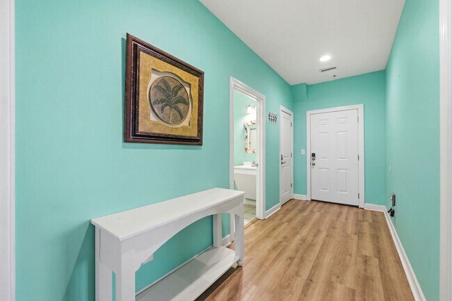 Building Photo - 5BR, 4BA Townhome - Pet Friendly with Beach Views *SEASONAL RENTAL*