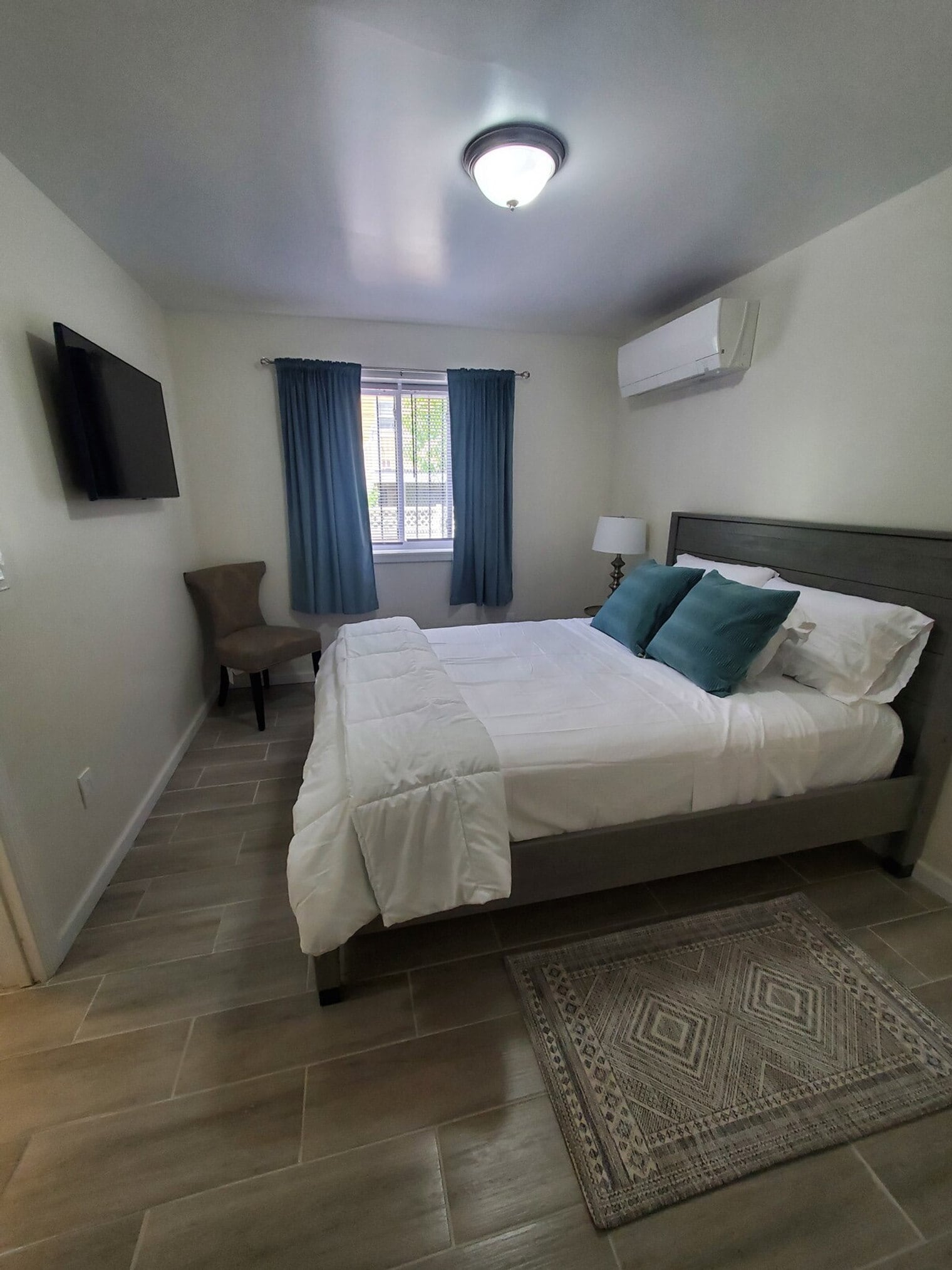 Building Photo - 541 S 9th Ave