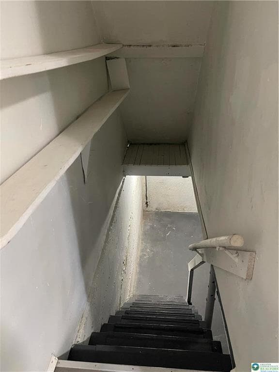 Building Photo - 221 E South St