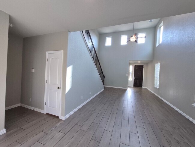 Building Photo - 2102 Gabby Cole Ln