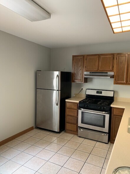 Building Photo - 6287 Fremont Dr