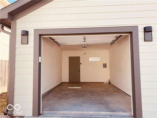 Building Photo - 736 E Orange St