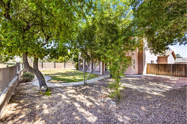 Building Photo - 5Bed/3Bath House at 67th Ave/Deer Valley Rd! Ready for Immediate Move-In! -- GOLF COURSE VIEWS! R...
