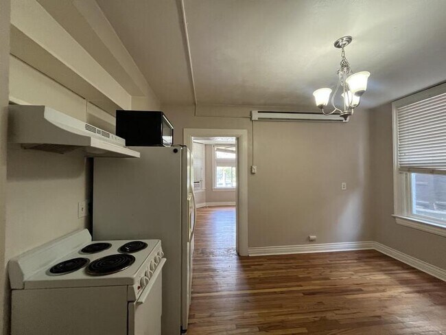 Building Photo - 143 S 1000 E