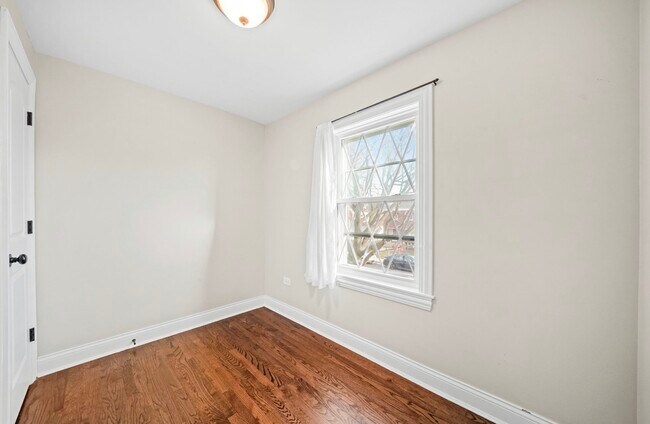 Building Photo - 6350 S Lockwood Ave