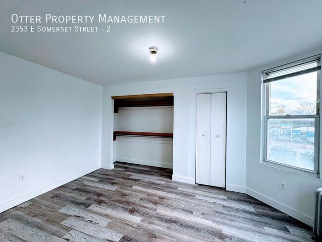 Building Photo - 2353 E Somerset St