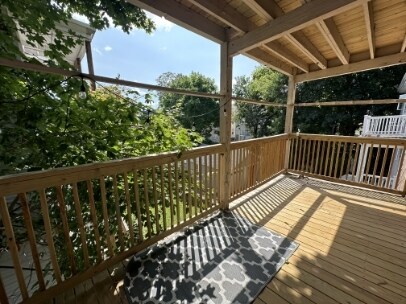 Building Photo - 11 Atkins St