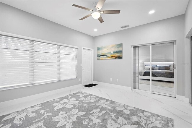 Building Photo - 5730 Parkview Lake Dr