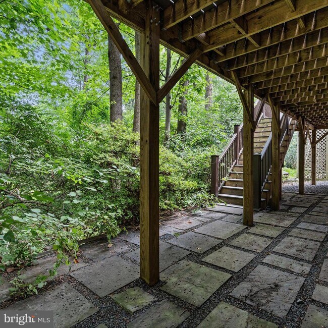 Building Photo - 3704 Oak Hill Way