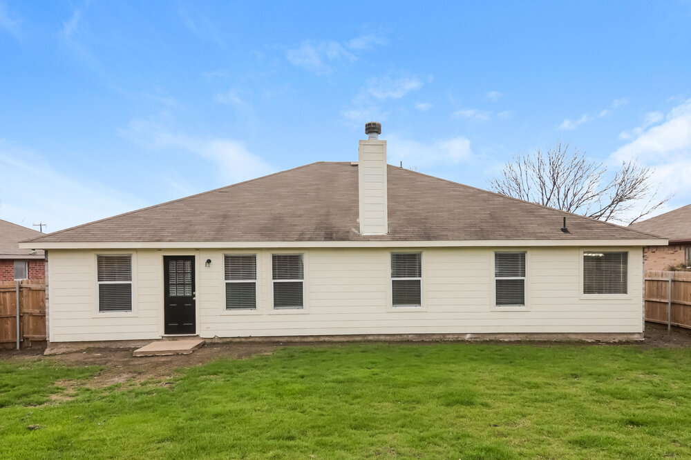 Building Photo - 708 Mackenzi Dr