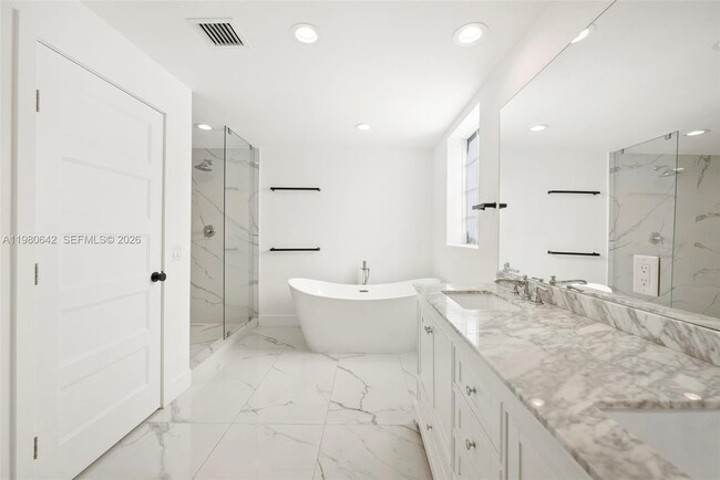 Building Photo - 4491 Prairie Ave