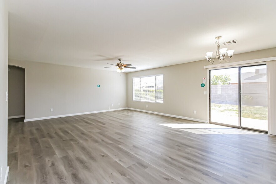 Building Photo - 4537 N 87th Ave